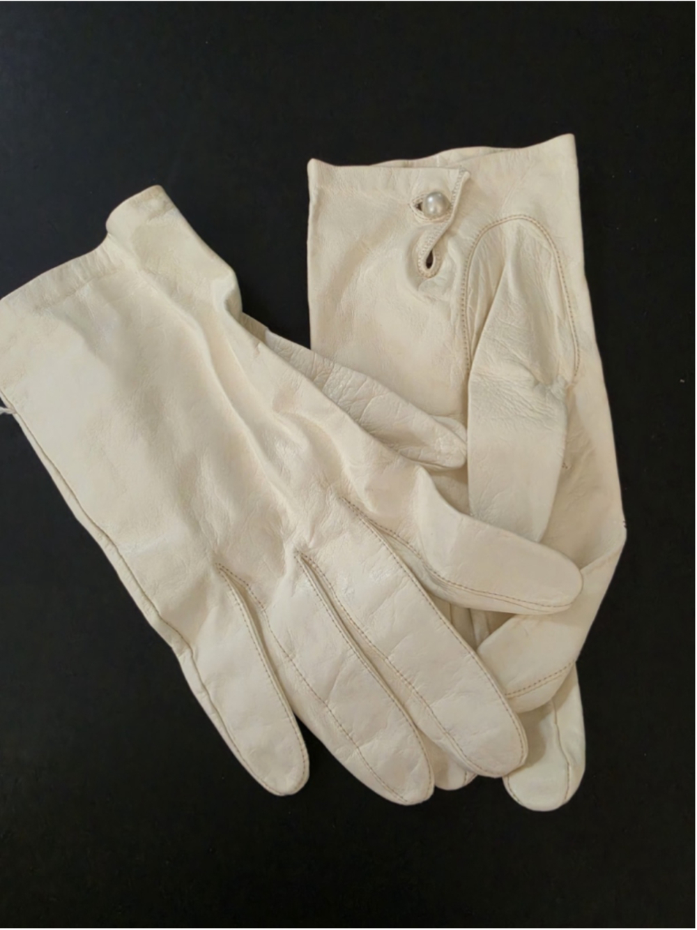 Vintage Miss Aris White Leather Gloves Pearl Button Sz 9 Mid Century Elegant